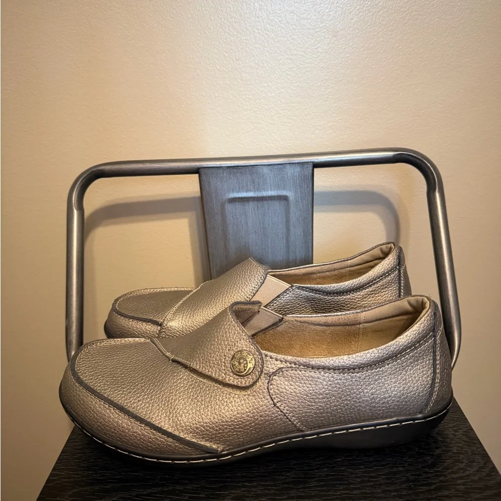 Geoleleph Women’s Size 11 Pewter Leather Comfort Slip-On Shoes Orthopedic